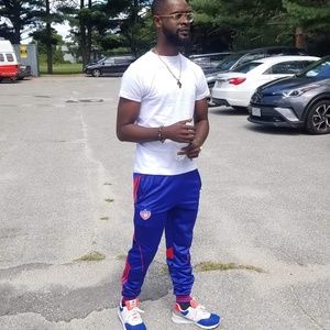 Meet your Posher, Eric